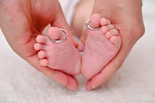 代怀生子好找吗怀孕多久才会孕吐